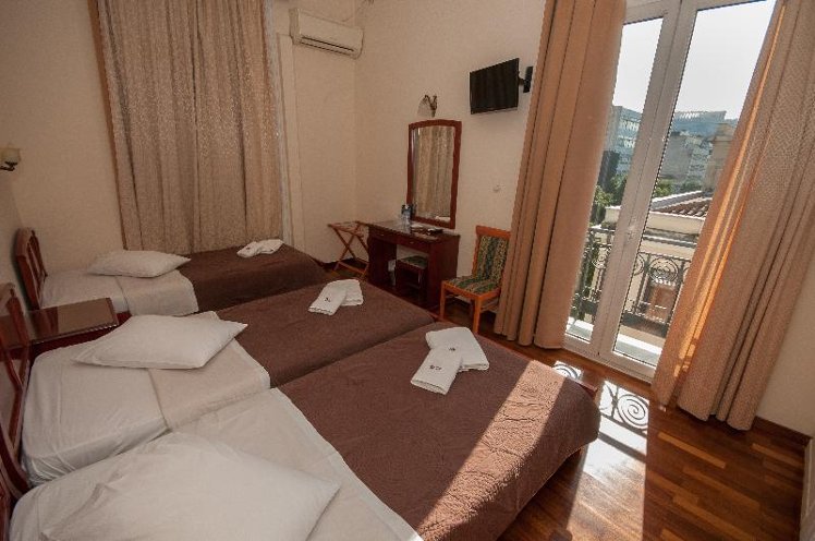TRIPLE STANDARD Room