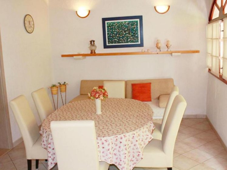 APARTMENT CAPACITY 5 Room