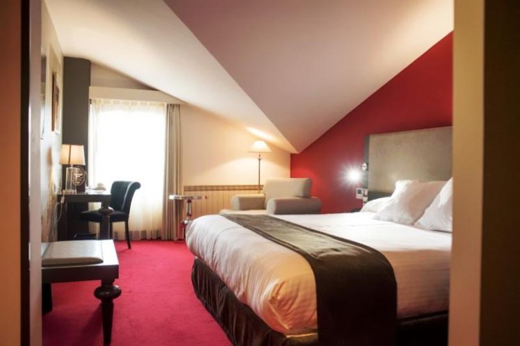 DOUBLE STANDARD Room