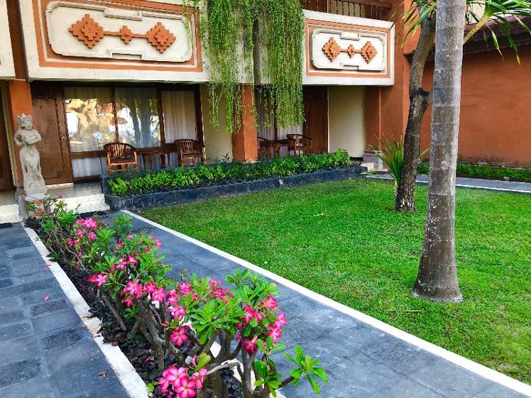 Double or Twin DELUXE GARDEN VIEW Room