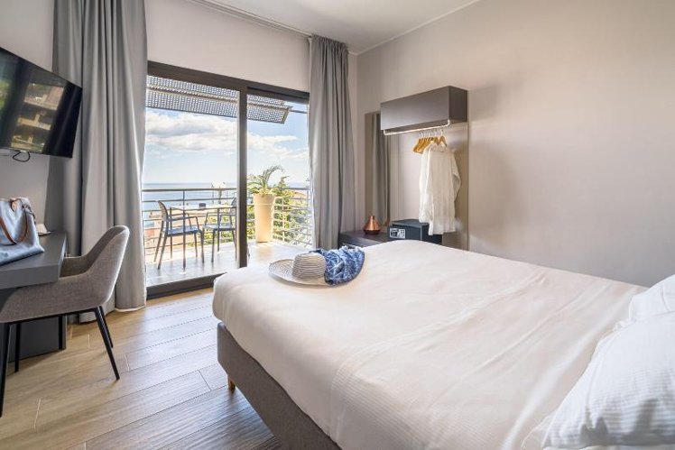 DOUBLE SEA VIEW Room