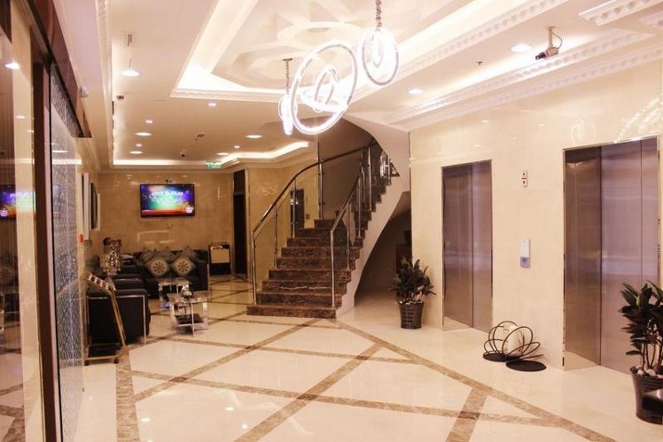 Montreal Naif Hotel