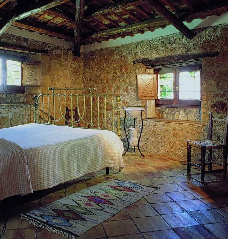 DOUBLE STANDARD Room