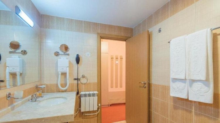 DOUBLE STANDARD Room