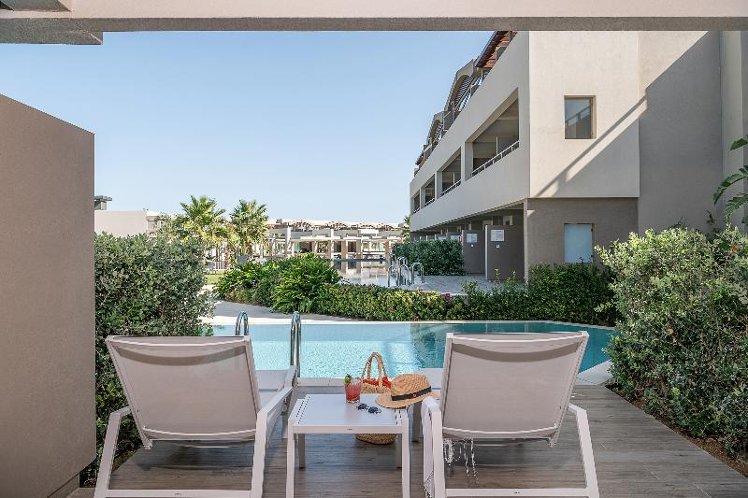 Double or Twin POOL VIEW Room