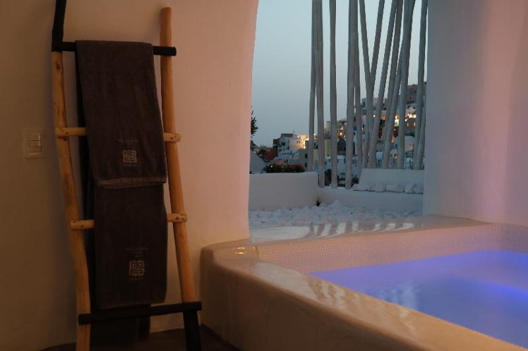 Aspaki Exclusive Hotel