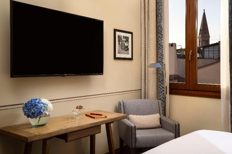 DOUBLE SINGLE USE DELUXE Room