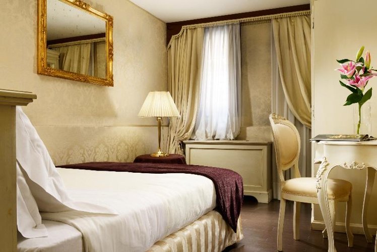 DOUBLE SINGLE USE BUSINESS SUPERIOR Room