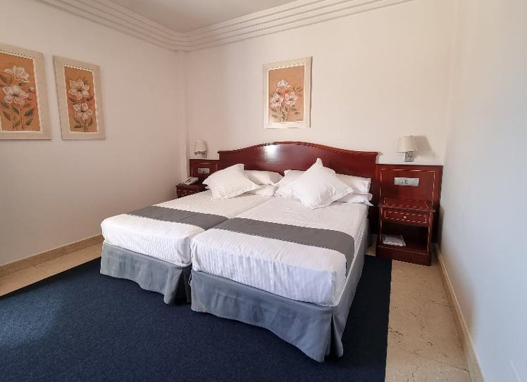 DOUBLE STANDARD Room