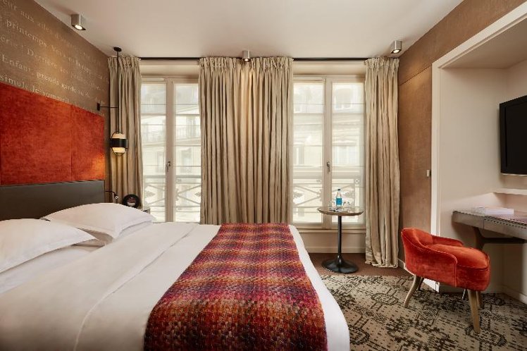 DOUBLE SUPERIOR Room