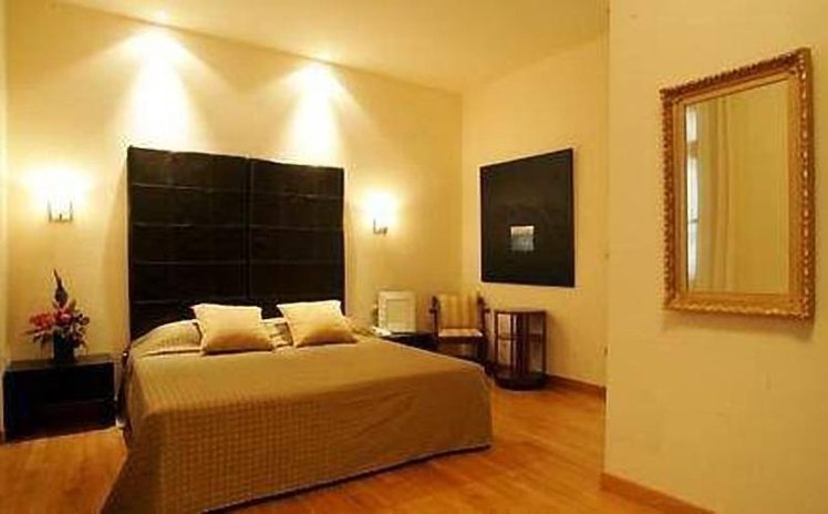 JUNIOR SUITE STANDARD Room