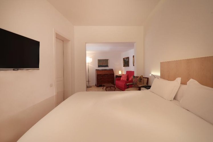 JUNIOR SUITE STANDARD Room