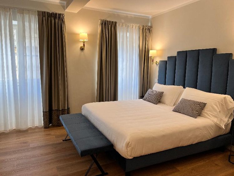 JUNIOR SUITE STANDARD Room