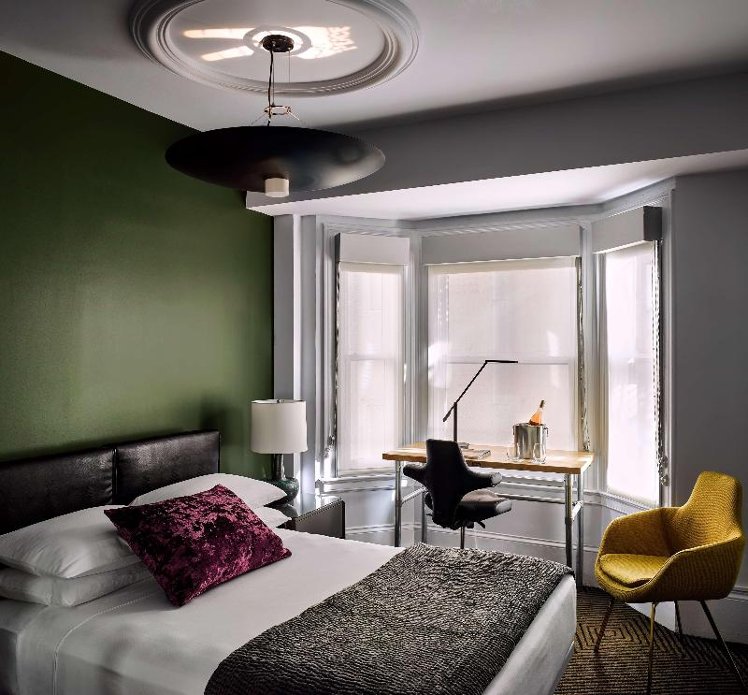 DOUBLE PREMIER KING BED Room