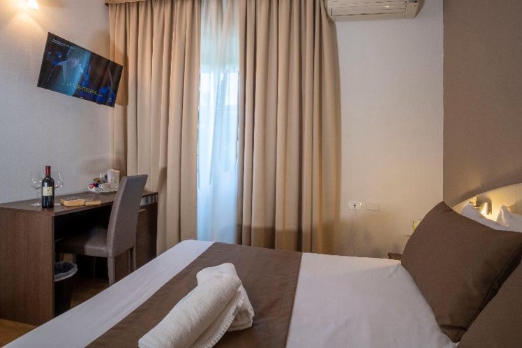Double or Twin CLASSIC WITH BALCONY Room