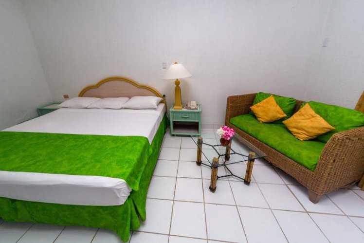DOUBLE KING SIZE BED Room