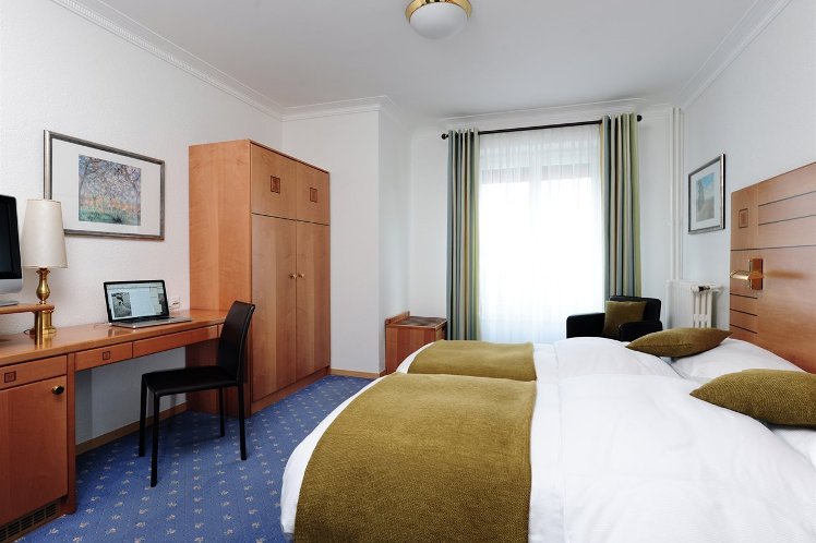 Eden Hotel