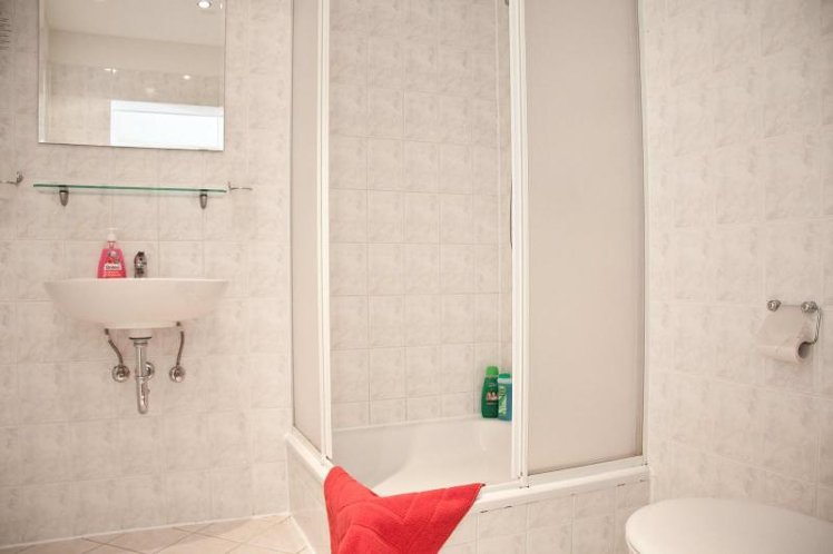 TRIPLE TWO BEDS Room