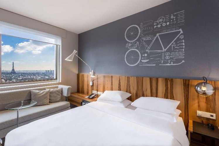 DOUBLE DELUXE KING BED Room