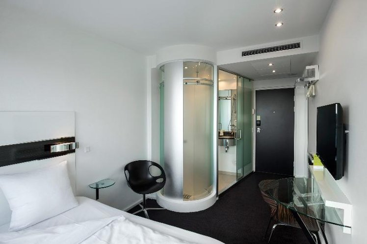 DOUBLE STANDARD Room