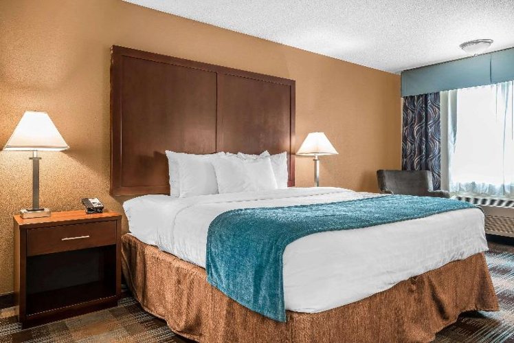 DOUBLE QUEEN BED NON SMOKING Room
