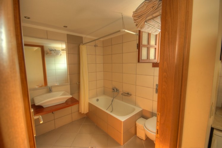 Theatraki Apartments