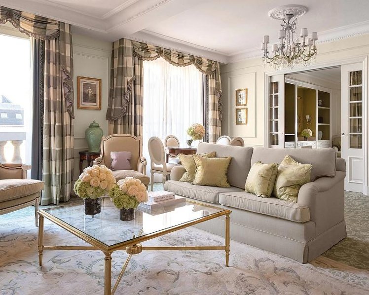 Four Seasons Hotel Paris