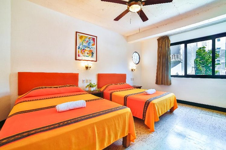 DOUBLE TWO DOUBLE BEDS Room