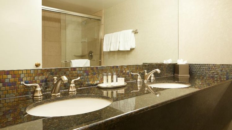 SUITE KING SIZE BED Room