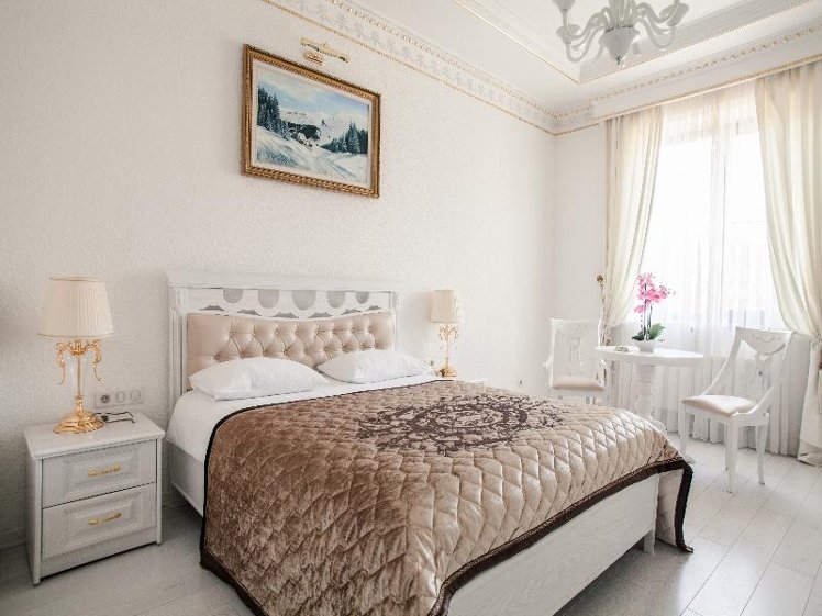 DOUBLE HONEYMOON Room