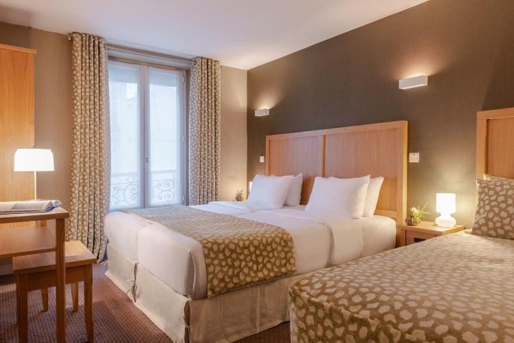 TRIPLE STANDARD Room