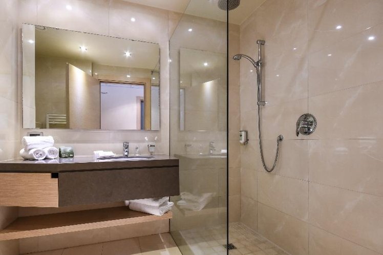 TRIPLE CLASSIC Room