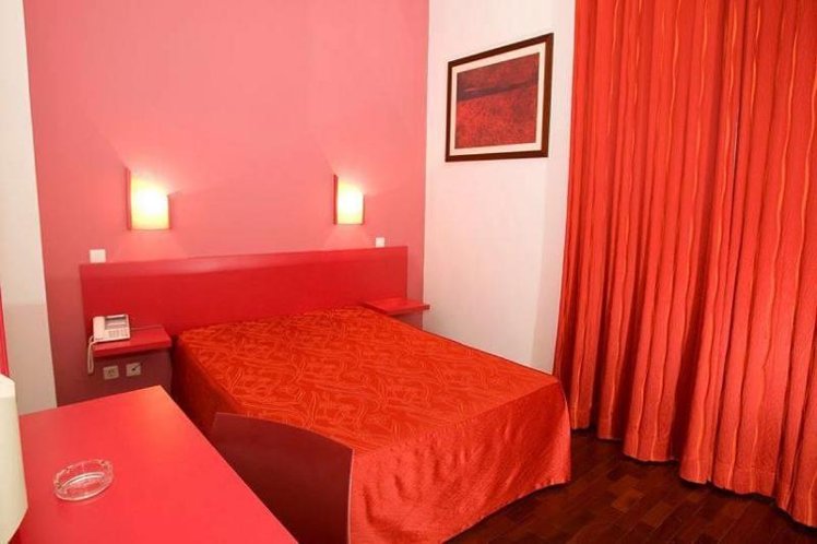 SINGLE STANDARD Room