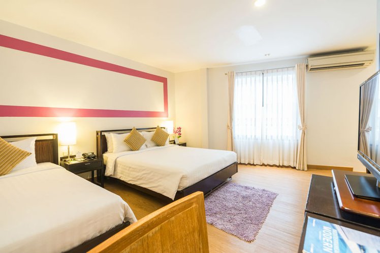 Double or Twin DELUXE Room