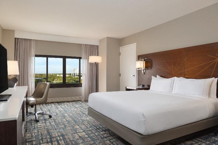 DOUBLE KING SIZE BED Room