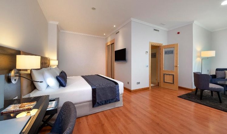 TRIPLE SUPERIOR CAPACITY 3 Room