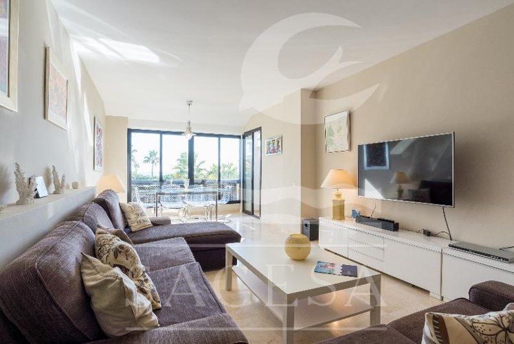 APARTMENT CAPACITY 7 THREE BEDROOMS Room