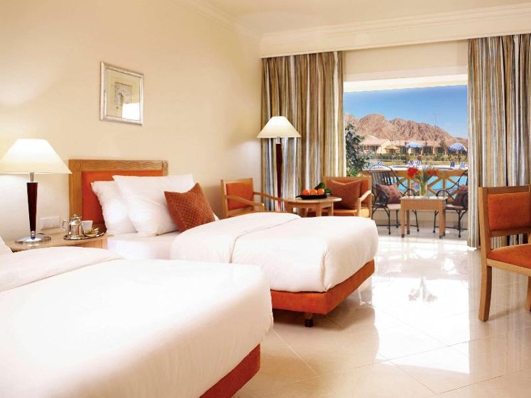 TWIN CLASSIC POOL VIEW Room