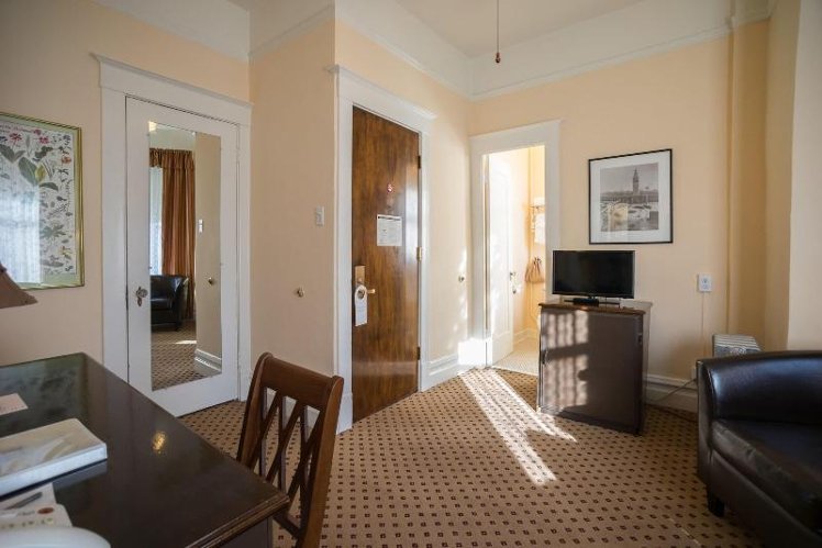 SUITE KING SIZE BED Room