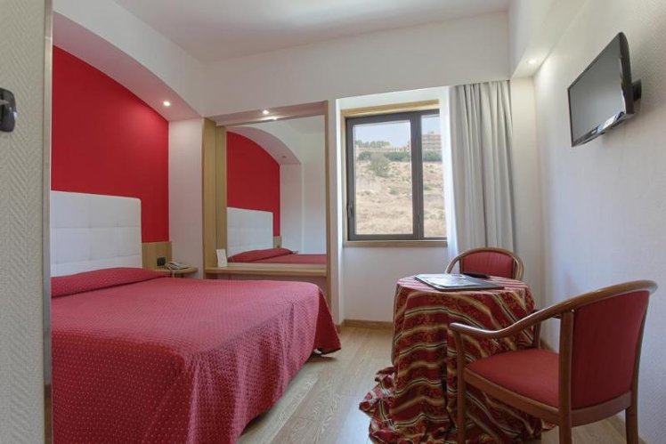 Double or Twin ECONOMY Room