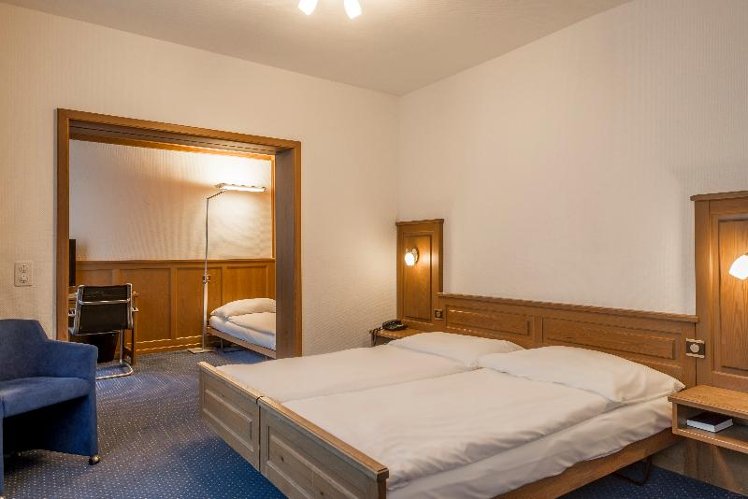 TRIPLE STANDARD Room