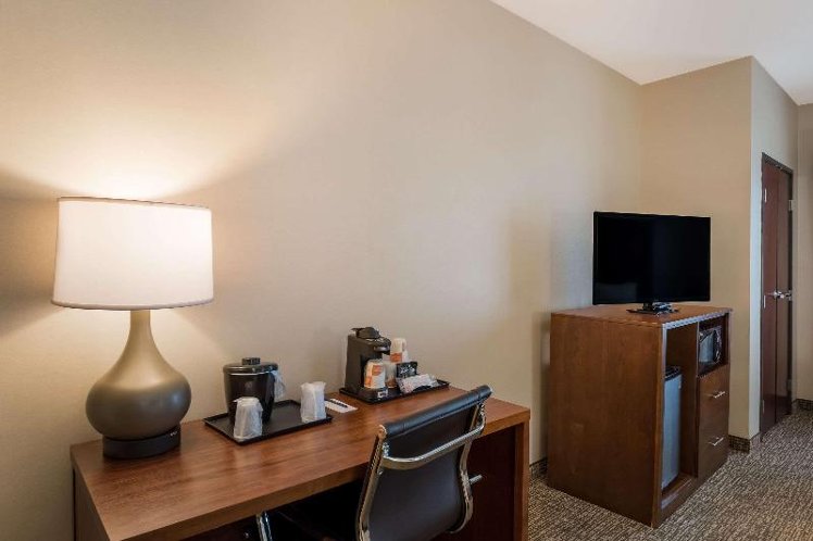 DOUBLE TWO QUEEN BEDS NON SMOKING Room