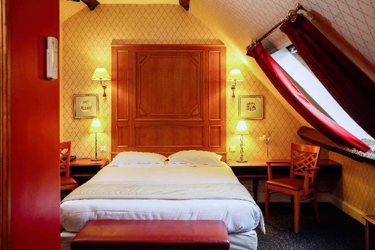 DOUBLE SUPERIOR Room