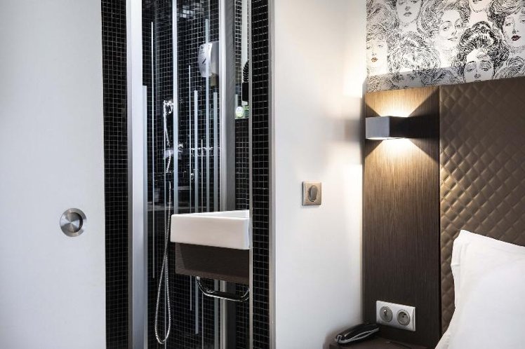 SINGLE STANDARD Room