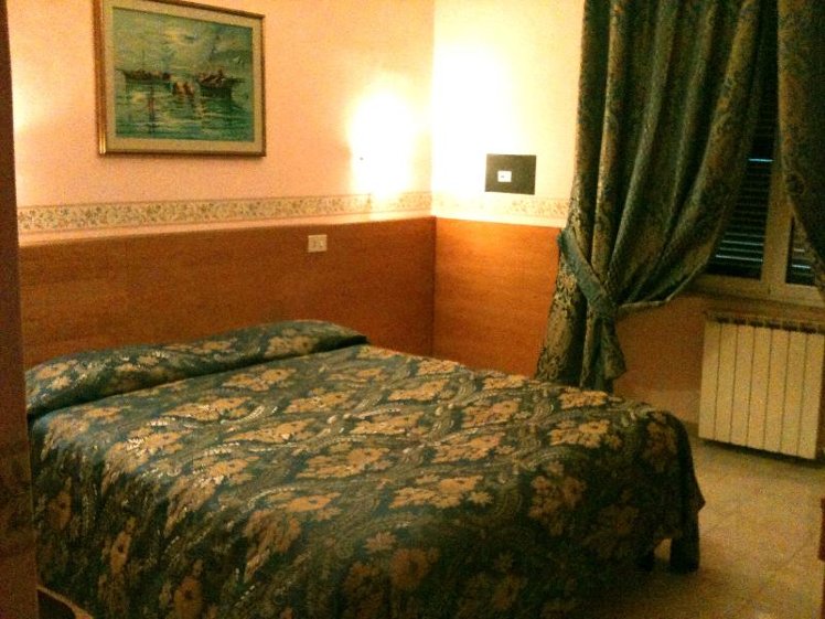 DOUBLE STANDARD Room