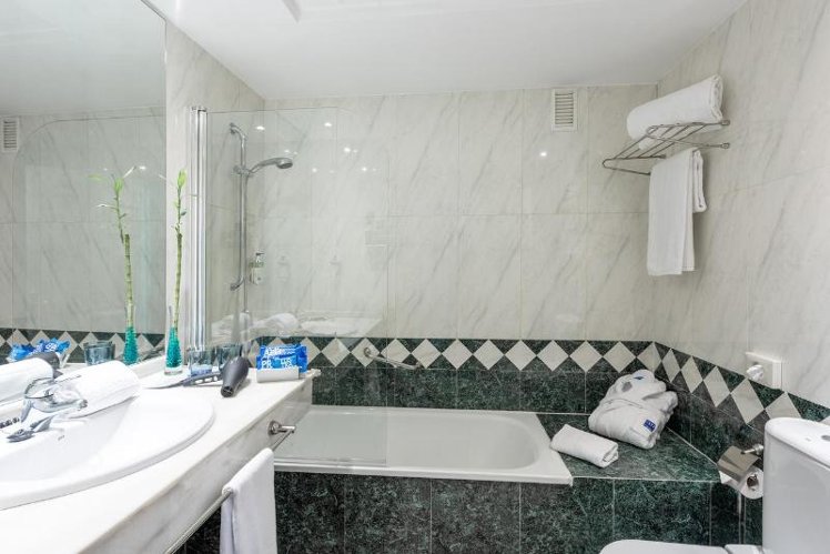 DOUBLE SINGLE USE STANDARD Room