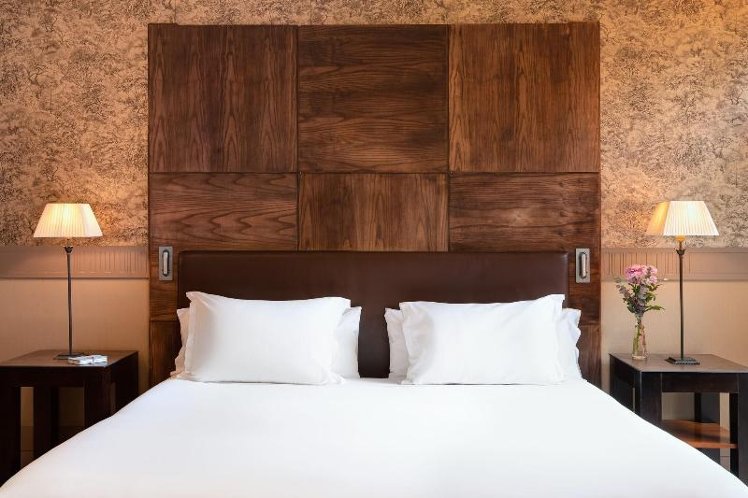 JUNIOR SUITE TWO BEDS Room