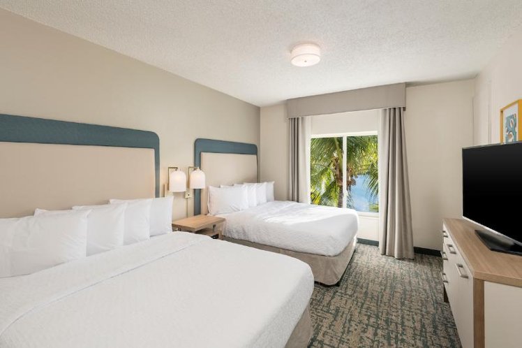 SUITE TWO QUEEN BEDS ONE BEDROOM Room
