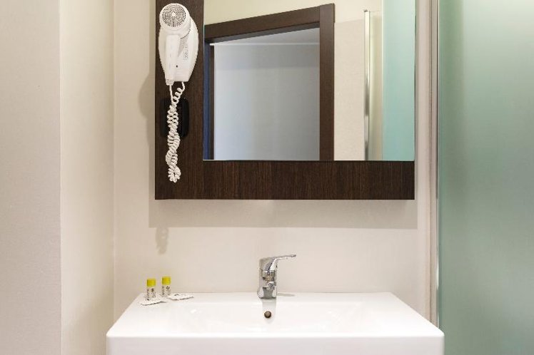 TWIN STANDARD Room