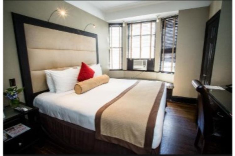 DOUBLE SUPERIOR KING BED Room